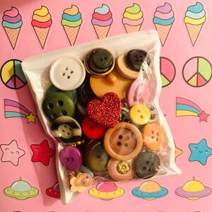 Colorful Button Set for Kids 💚